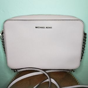 MICHAEL KORS Jet Set LG EW Crossbody Lilac Color Silver Hardware